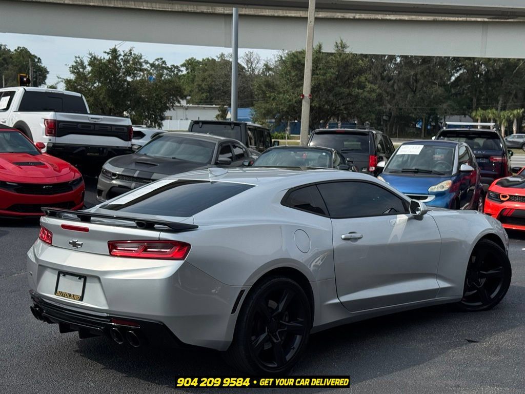 Used 2018 Chevrolet Camaro SS RWD image 7