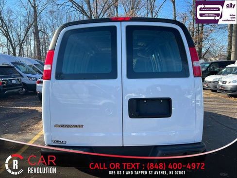 Used 2021 Chevrolet Express 2500 w/ Driver Convenience Package image 5