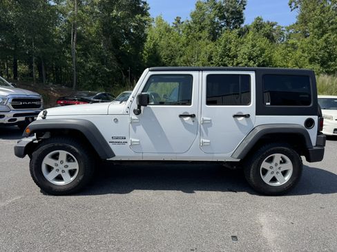 Used 2017 Jeep Wrangler Unlimited Sport w/ Quick Order Package 24S AWD/4WD image 8