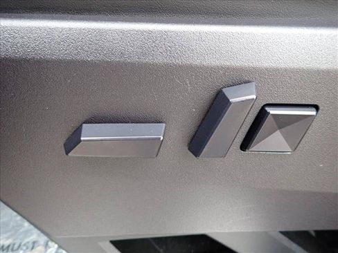 Used 2024 Tesla Cybertruck AWD Crew Cab image 13
