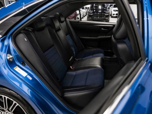 Used 2016 Toyota Camry SE image 37