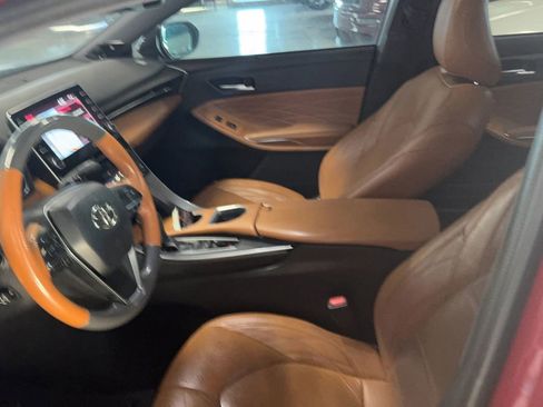 Used 2019 Toyota Avalon XSE image 10