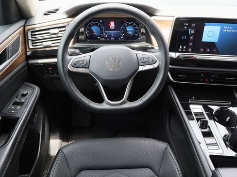Used 2024 Volkswagen Atlas SE FWD image 20