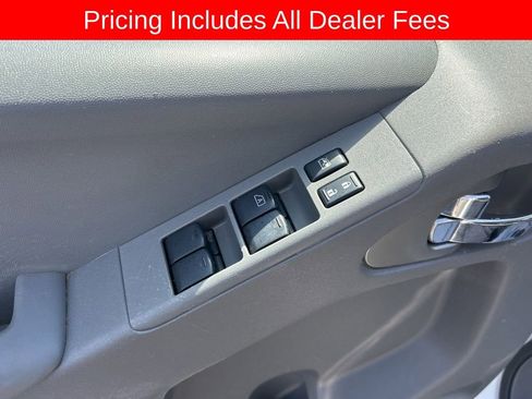 Used 2019 Nissan Frontier SV AWD/4WD image 5