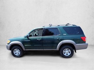 Used 2002 Toyota Sequoia SR5 w/ Convenience Pkg AWD/4WD video 2