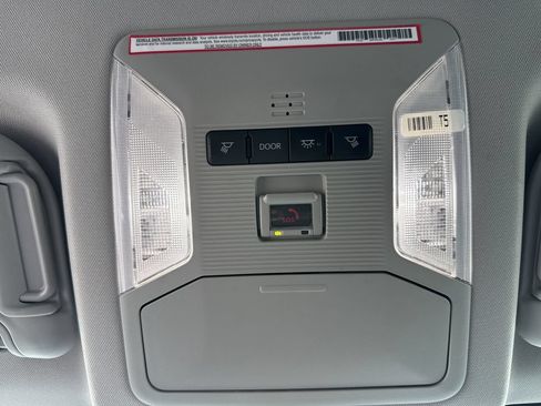 Used 2024 Toyota RAV4 XLE AWD/4WD image 25