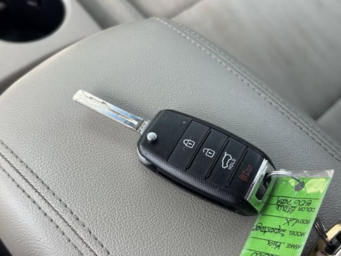 Used 2020 Kia Sportage LX image 25
