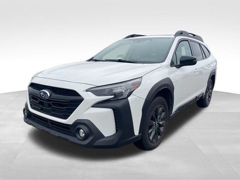 Used 2025 Subaru Outback Onyx Edition AWD/4WD image 8