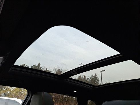 Used 2023 Chevrolet Blazer RS w/ Enhanced Convenience Package image 14