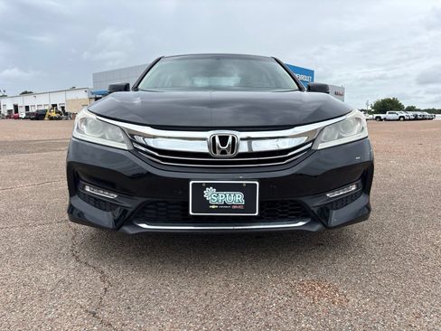 Used 2017 Honda Accord EX-L image 9