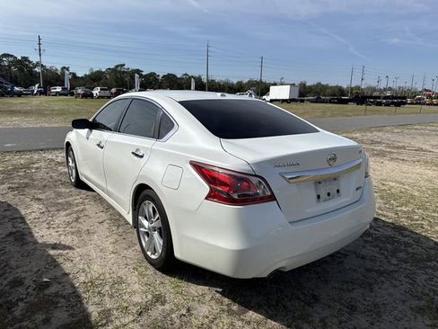 Used 2013 Nissan Altima 2.5 SV image 6