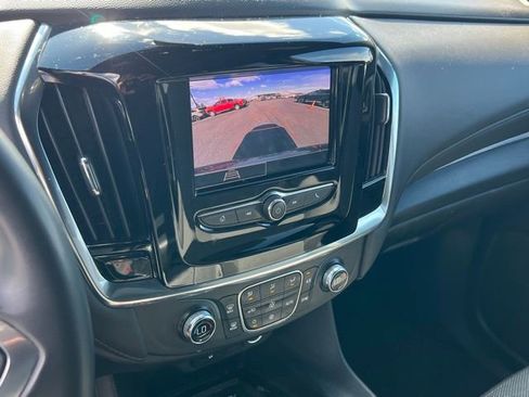 Used 2023 Chevrolet Traverse LT FWD image 23