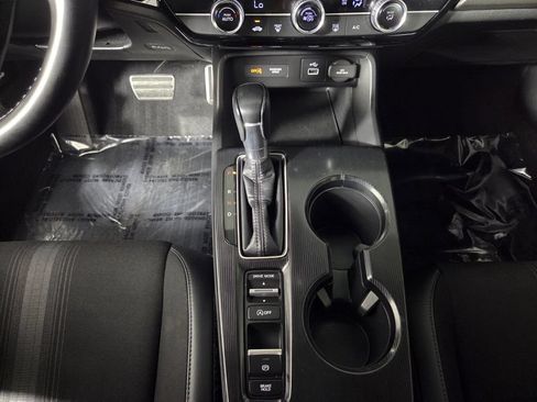 Used 2022 Honda Civic Sport image 12