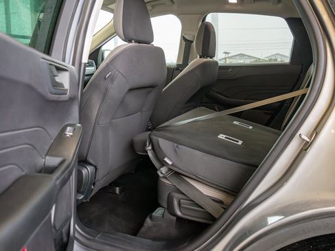 Used 2022 Ford Escape SE w/ Cold Weather Package image 29