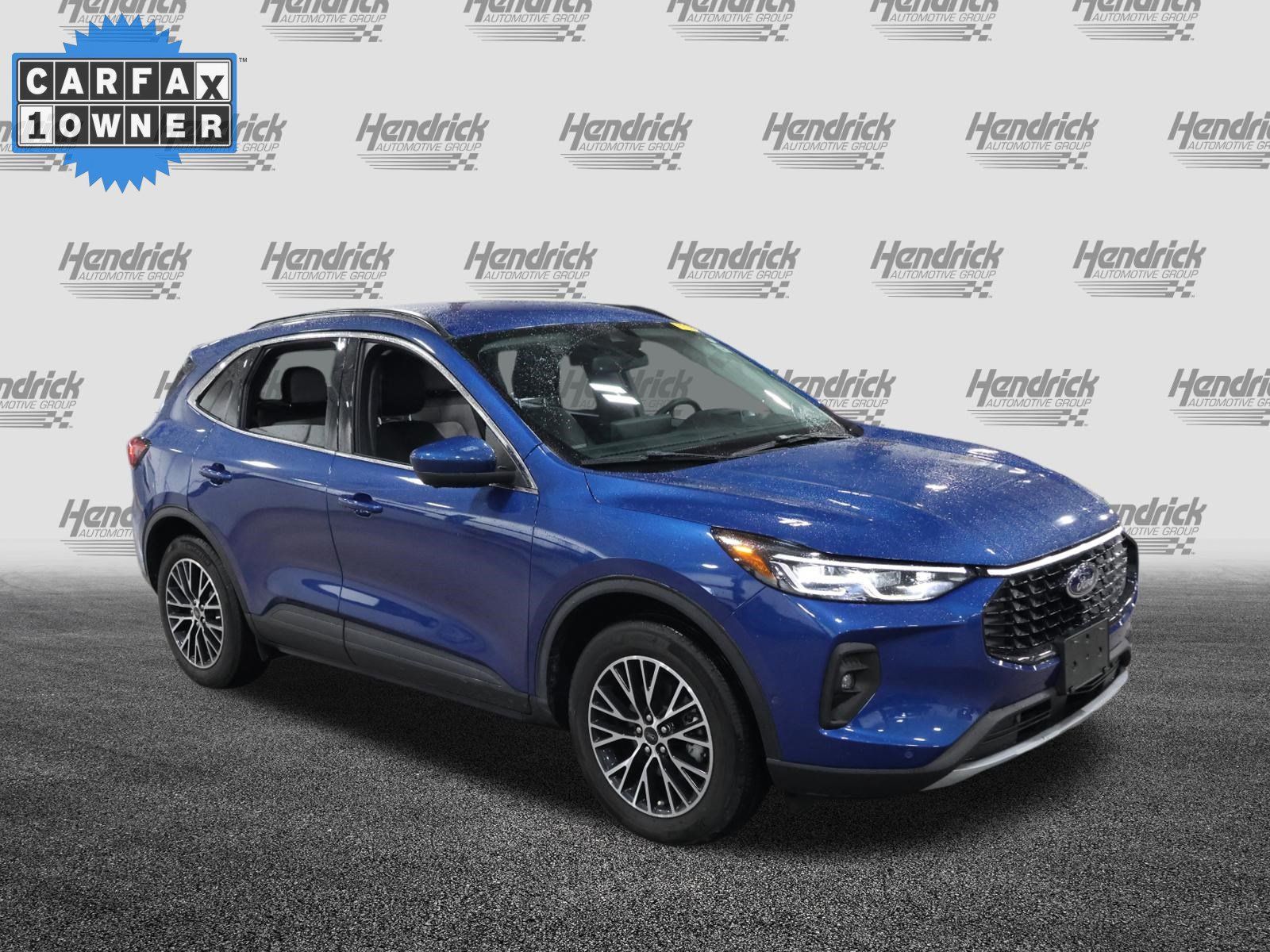 Used 2023 Ford Escape SE w/ PHEV Premium Package FWD image 2