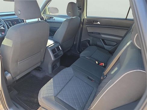 Used 2021 Volkswagen Atlas Cross Sport S image 9