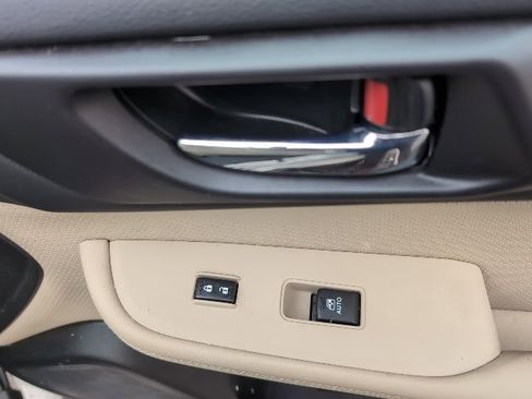 Used 2016 Subaru Legacy 3.6R Limited image 26