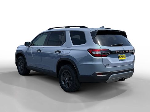 New 2026 Honda Pilot TrailSport image 3