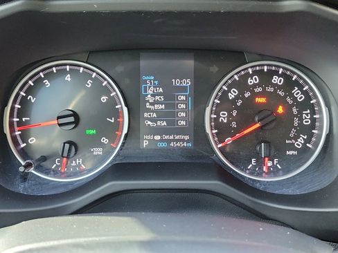 Used 2021 Toyota RAV4 XLE image 27