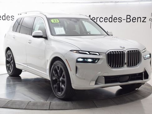 Used 2023 BMW X7 xDrive40i w/ Parking Assistance Package image 8