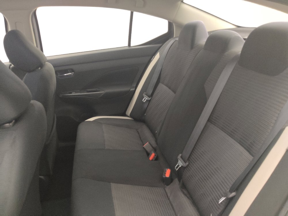 Used 2021 Nissan Versa SV FWD image 18