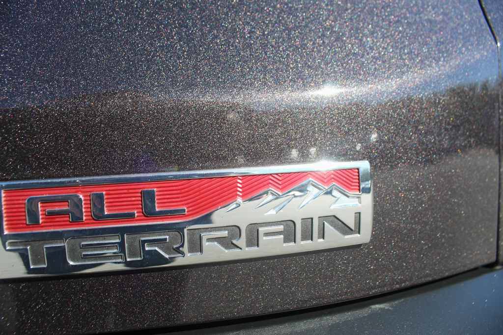 Used 2017 GMC Acadia SLE w/ Driver Alert Package I AWD/4WD image 7