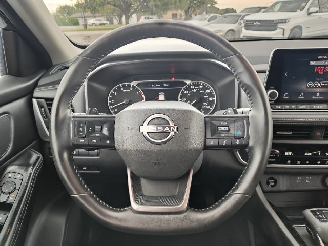 Certified 2025 Nissan Rogue SV AWD/4WD image 17