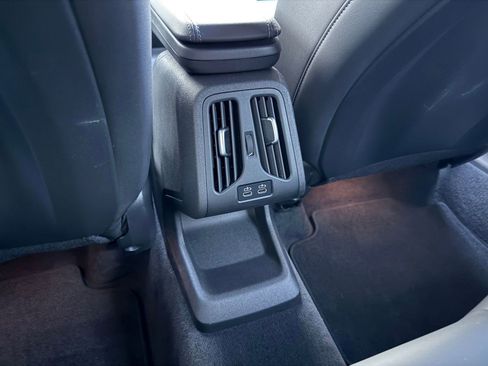 Used 2025 BMW X2 xDrive28i image 24