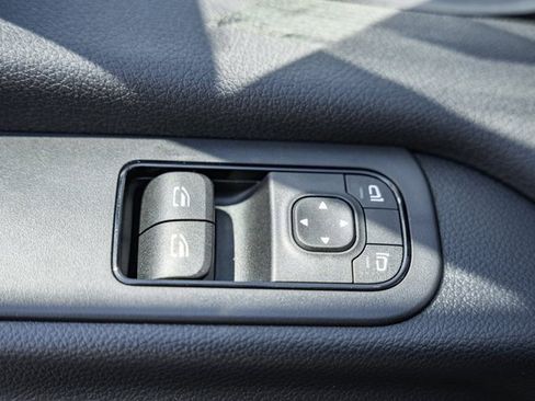 Used 2024 Mercedes-Benz Sprinter 3500 image 31