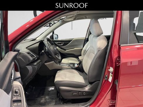 Used 2021 Subaru Forester Premium image 9