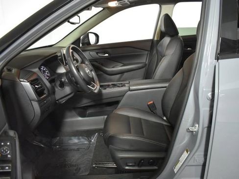 Used 2023 Nissan Rogue SL AWD/4WD image 11