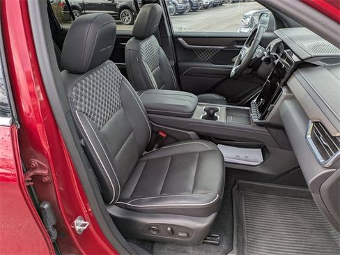 Used 2024 GMC Acadia Denali w/ Super Cruise Package image 25