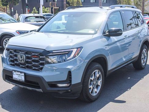 Used 2023 Honda Passport TrailSport image 3