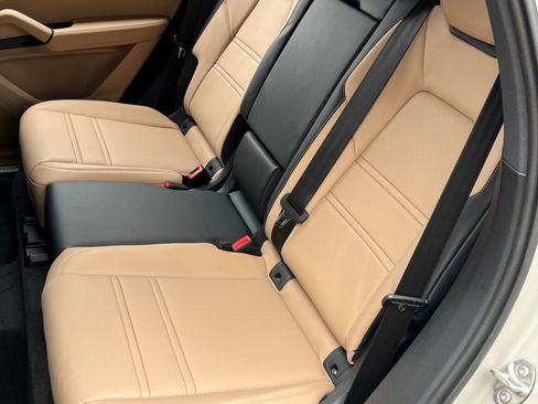 New 2026 Porsche Cayenne image 18