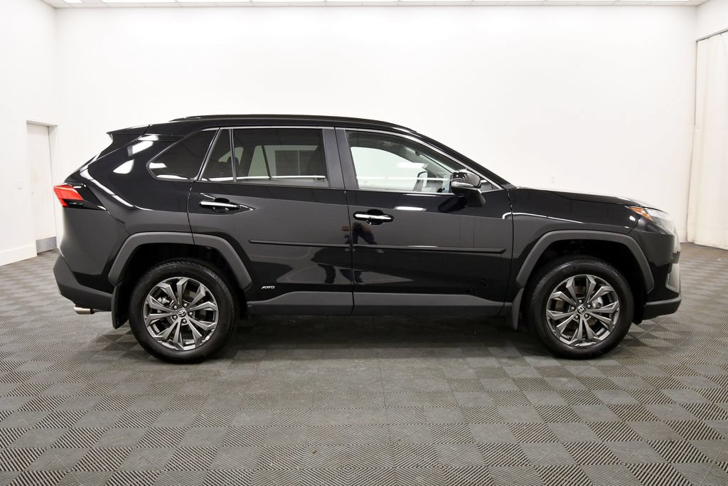 Used 2025 Toyota RAV4 Limited w/ Advanced Technology Package AWD/4WD image 9