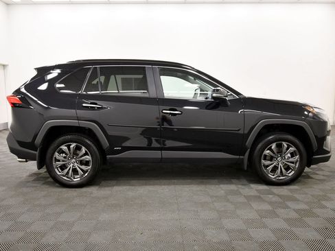 Used 2025 Toyota RAV4 Limited w/ Advanced Technology Package AWD/4WD image 9