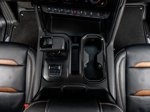 Used 2024 GMC Sierra 1500 AT4 w/ AT4 Preferred Package image 28