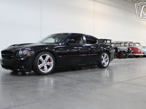 Used 2006 Dodge Charger SRT8 w/ SRT Option Group III image 3