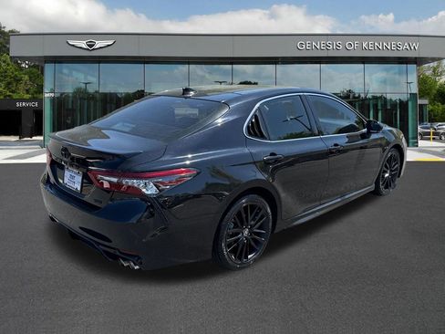 Used 2023 Toyota Camry XSE FWD image 7