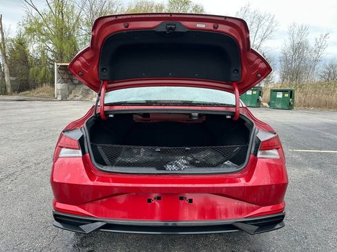 Used 2023 Hyundai Elantra Limited w/ Cargo Package FWD image 17