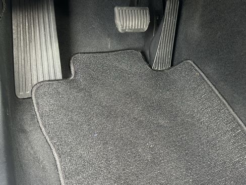 Certified 2025 Volvo XC60 B5 Plus image 50