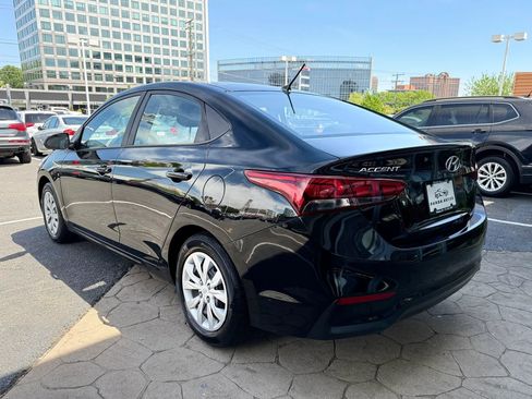 Used 2019 Hyundai Accent SE FWD image 5