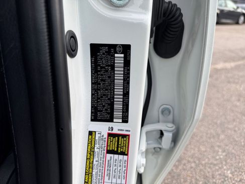 Used 2025 Toyota Camry LE image 23