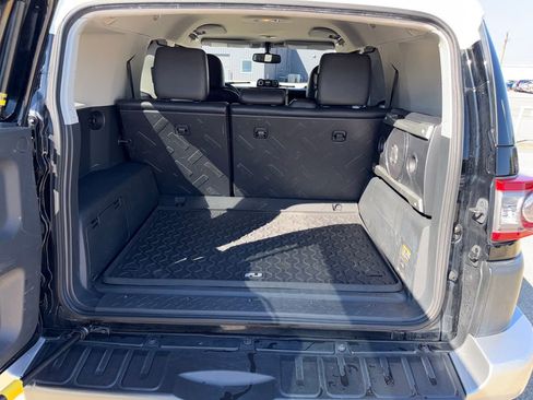 Used 2014 Toyota FJ Cruiser 4WD w/ Upgrade Package image 22