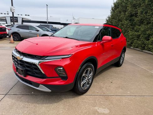 Used 2024 Chevrolet Blazer LT w/ Convenience Package FWD image 7