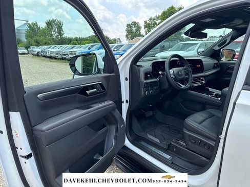 Used 2025 Chevrolet Tahoe RST w/ Comfort Package AWD/4WD image 16