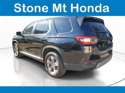 Used 2025 Honda Pilot EX-L image 8