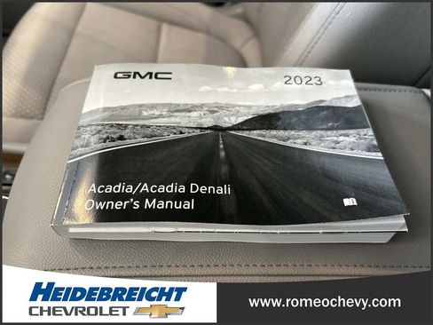 Used 2023 GMC Acadia SLE w/ Driver Convenience Package image 28