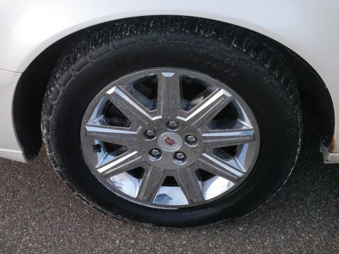 Used 2011 Cadillac DTS Premium image 15