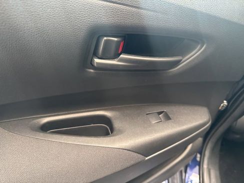 Used 2022 Toyota Corolla LE FWD image 8